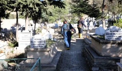 Tokat’ta Mezarlıklarda Temizlik ve Bakım Çalışmaları Devam Ediyor